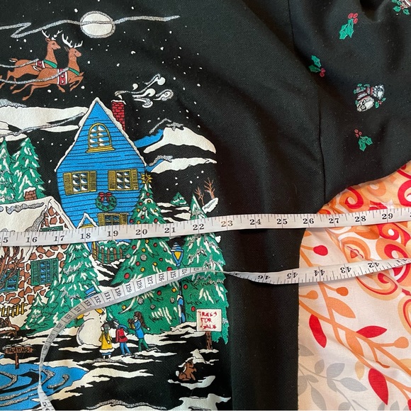 Holiday time vintage ugly printed Christmas sweatshirt - Picture 9 of 10